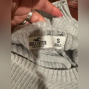 Hollister Crop Sweater Pale Blue Size Small thumbnail 5