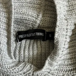 PrettyLittleThing Light Gray Hooded Sweater Vest thumbnail 2