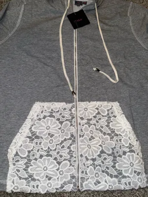 Lulu Lulu Hoodie Size XL Gray Lace Pocket thumbnail 2