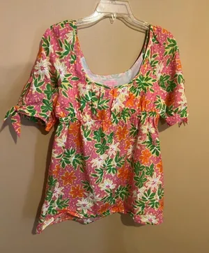 Lilly Pulitzer Floral Print Babydoll Short Sleeve‎ Top - size 8 thumbnail 1