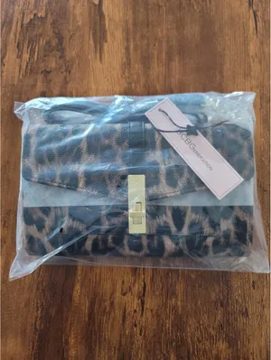 BCBGeneration Leopard Crossbody Mob Wife Indie Festival New thumbnail 2