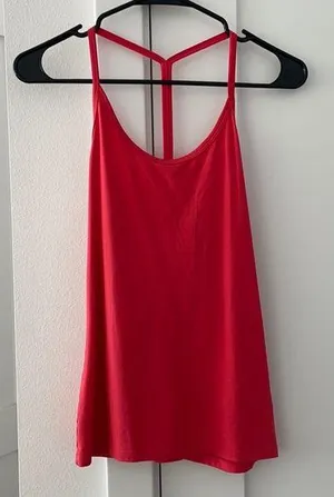 Nike tank thumbnail 1