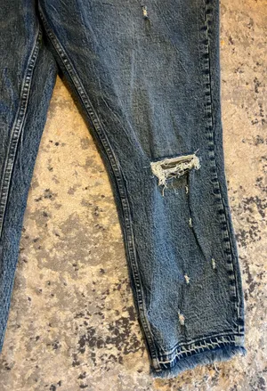 Abercrombie & Fitch The Mom High Rise distressed jeans woman’s size 22R/36 NWT thumbnail 2