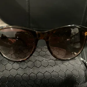 Vince Camuto Brown Sunglasses thumbnail 3