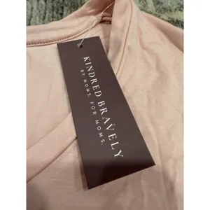 Kindred Bravely Everyday Maternity & Nursing Pocket T-shirt Dusty Pink Sz L NWT thumbnail 8