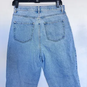 Pacsun Women's 100% Cotton High Rise Straight Mom Jeans in Light Wash‎ size 28 thumbnail 5