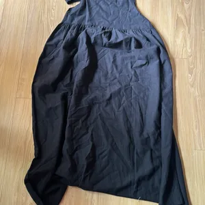 VENUS BLACK MAXI Dress thumbnail 5