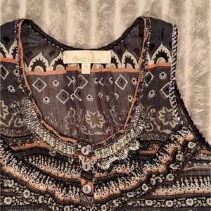 Solitaire Beaded Boho Tunic Tank Top Gray Paisley Ruffle Hem‎ Sleeveless Medium thumbnail 3