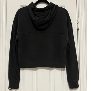 Nike Metallic Gold Silver Graphic Cropped Hoodie Black Size Small thumbnail 3