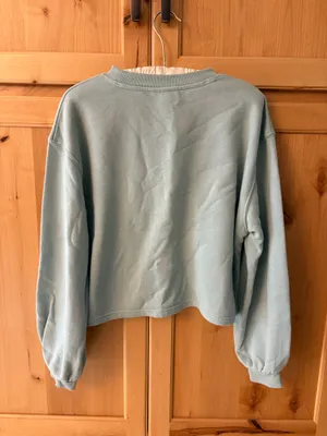 Universal Threads Cropped Sweatshirt Crewneck thumbnail 2