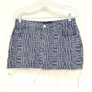 White Fox Denim Mini Skirt Womens M Blue Raw Hem Streetwear Y2K Baddie Boho Edgy thumbnail 4