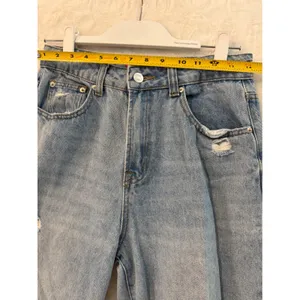 Edikted Distressed Straight Leg Jeans Womens Size M Light Wash High Rise Denim thumbnail 5