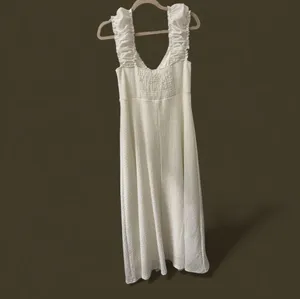 4SIENNA White Textured Midi Dress – Ruffle Strap Summer Cottage Midi (Size L) thumbnail 2