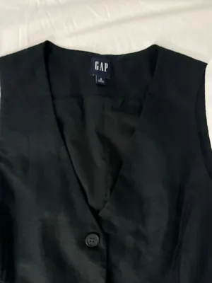 Gap Women’s Black Cropped Linen Vest  thumbnail 3