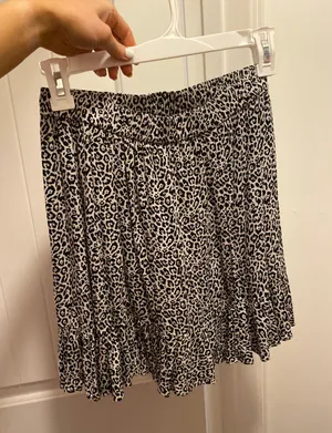 American Eagle Leopard Skirt thumbnail 1