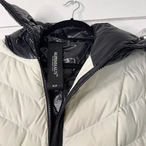 Aritzia Alpenhaus Everlong Lightweight Herringbone Quilted Puffer Jacket thumbnail 6