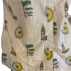 Boden Light Gray W/Yellow & Green London Theme Cotton Button Down Shirt (8) thumbnail 8
