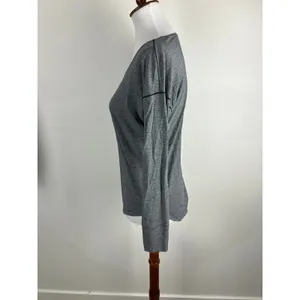 Lululemon Gray Long Sleeve Athletic Top Thumbholes V Neck Women's thumbnail 10