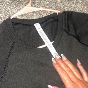 Black Lululemon Swiftly Tech Short Sleeve thumbnail 2