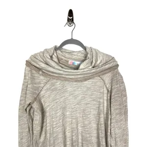 Free people‎ beach cowl neck top women’s size medium thumbnail 2