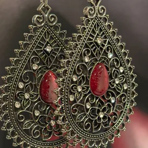 Paparazzi Eden Glow Red Cat's Eye Silver Filigree Teardrop Earrings thumbnail 12