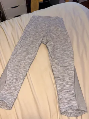Lululemon Wunder Under Crop thumbnail 3