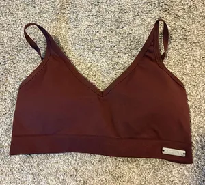 YoungLA Womens Sculpt Seamless Twist Bra Burgundy Medium EUC thumbnail 1