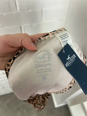 NWT Hollister Animal Print Cheeky Bikini Bottoms Size M thumbnail 2