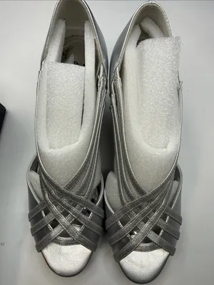 Easy Street Women's Oceana Peep Toe Pumps Size 8M thumbnail 6