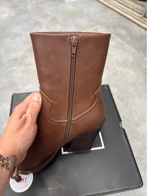 Women’s size 9 Shu Shop boots thumbnail 5