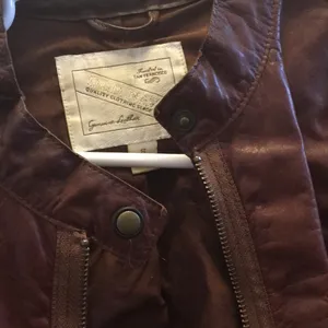 FINAL MARKDOWN Ladies old navy leather jacket small thumbnail 4