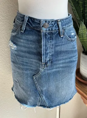 Abercrombie & Fitch Distressed Raw Hem‎ Denim Mini Skirt – Size 0 Y2K Style thumbnail 1