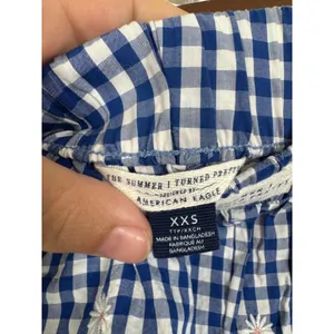 American Eagle The Summer I Turned Pretty Gingham Daisy Shorts Blue White XXS thumbnail 4
