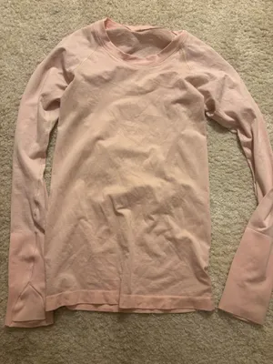 Long Sleeve Lululemon Swiftly Tech thumbnail 1