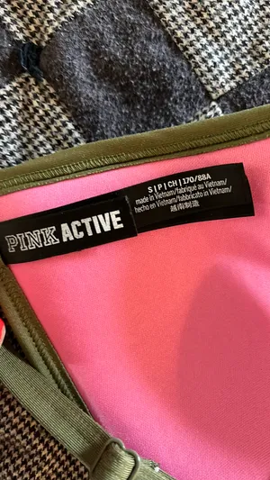 PINK Victoria’s Secret Gym To Swim Bra thumbnail 2