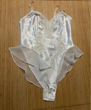 Vintage Victoria's Secret white lace 1 piece lingerie floral beaded design Sz S thumbnail 1