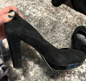 Black Heels Size 7 thumbnail 1