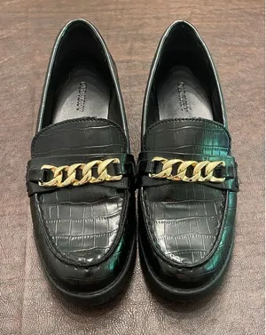Old Navy NWOB Black Croc Faux Leather Y2K Chunky Heel Loafer with Gold‎ Chain Size 7 thumbnail 1