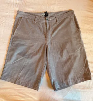 TravisMathew Men’s Gray Heather Performance Golf Shorts Size 34 Stretch Casual thumbnail 1