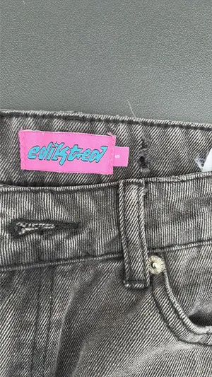 Edikted Jeans Low-Rise Baggy With Bow Ribbon thumbnail 2