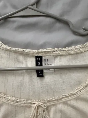 H&M Top thumbnail 2