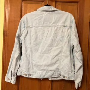 Levi’s Oversized Denim Jean Jacket Distressed Trucker Light wash thumbnail 5