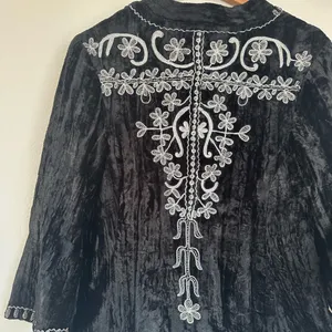 Jen’s Pirate Booty Crushed Velvet Beaded Jacket Blazer thumbnail 13
