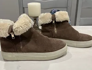 J‎ SLIDES faux fur lined rubber sole high top zipper side slip on shoes Size 8 thumbnail 1
