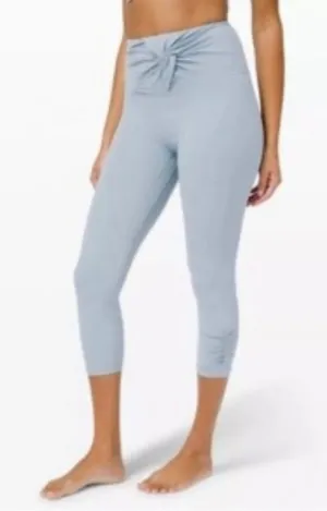 Lululemon Size 2 Align Twist Waist Ruche Bottom Leggings Violet Verbena thumbnail 1