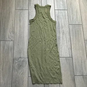 WSLY Sage Green Ribbed Midi Dress thumbnail 4