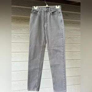 BDG High-Rise Mom Jeans in Washed Gray size‎ 26 thumbnail 3