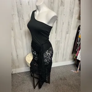 Black One-Shoulder Lace Mesh Maxi Dress • Size S • Evening / Formal / Party thumbnail 5