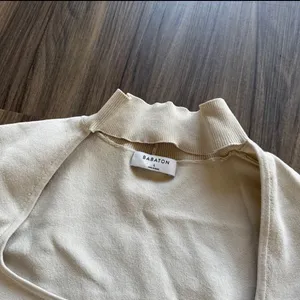 Aritzia Babaton Sculpt Knit Top thumbnail 3