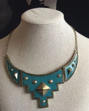 🖤FREE with purchase: Stud Bib Necklace Gold thumbnail 1
